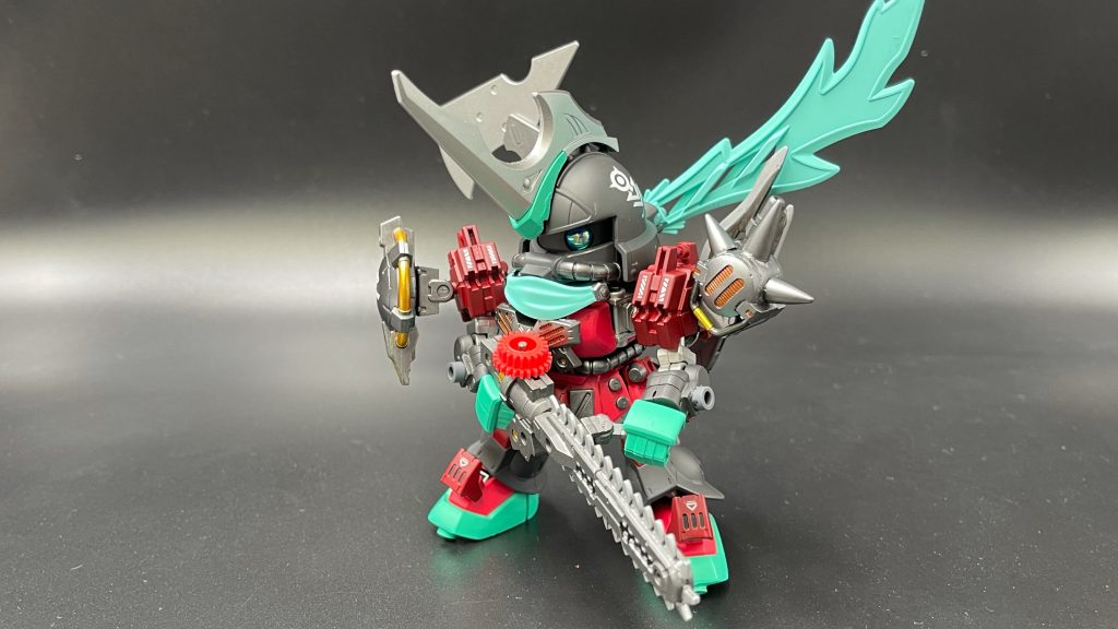 無数に存在する擬亜(ｷﾞｱ)と呼ばれるアイテムを武器にセットする事で、様々な姿に強化換装する事ができる。現在使用しているのは、『烈火擬亜』と呼ばれるもの。彼の基本フォームである。