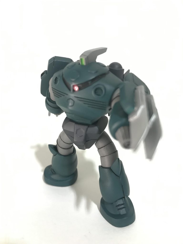 関節をカットした為、腕を捻ったポーズも可能に