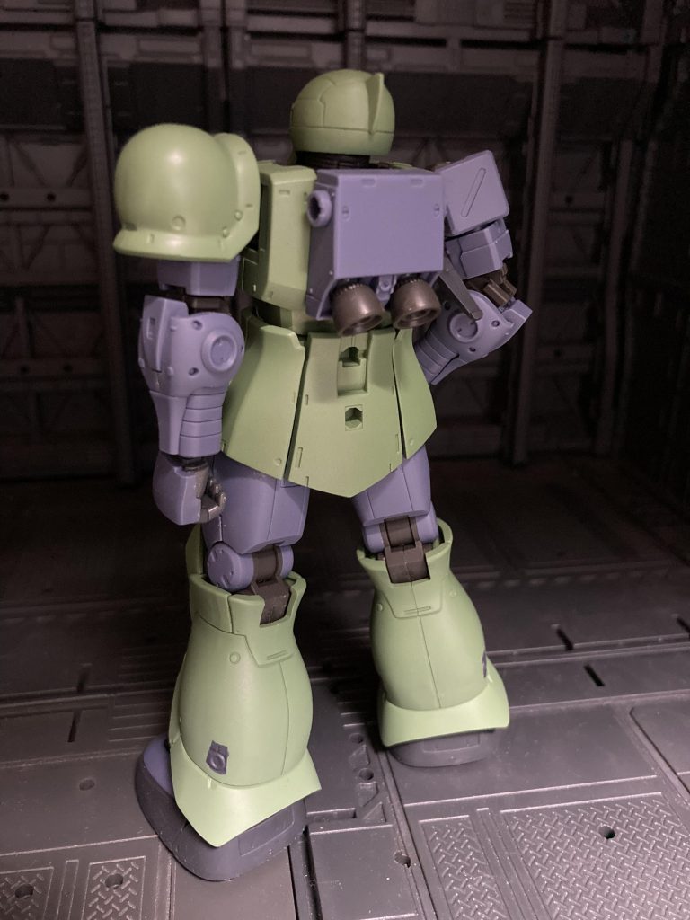 長いUCの歴史の中でも人類初の宇宙空間での大規模戦争である一年戦争その開戦時に行われたブリティッシュ作戦においてコロニーを制圧する為に使用されたのが今回のザクIです