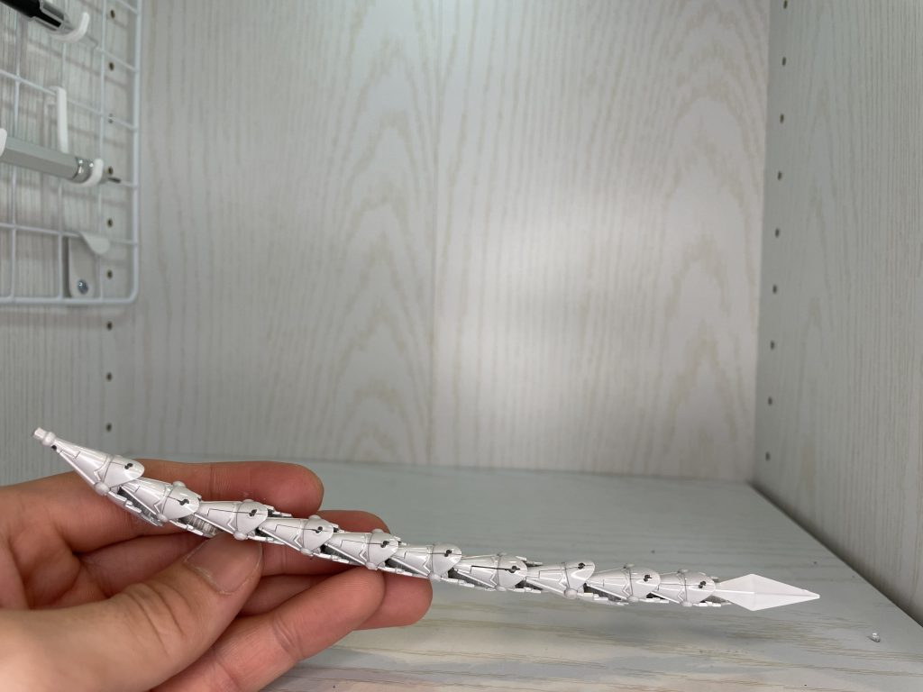 このキットはゲート跡のオンパレードなのでスペシャルなゲート処理をおこないました。