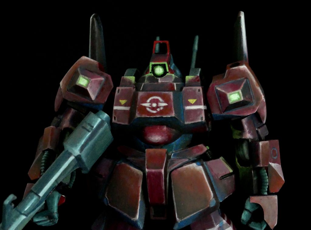 オープニングのモノアイ光ってる感じ