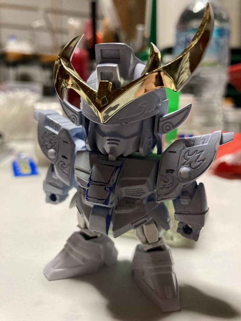 こんな感じにすることに。脚は曹操頑駄無の物を縮めて使用。