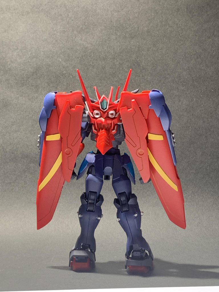 ウイングの一部は切り出し、可動をする様に改造。