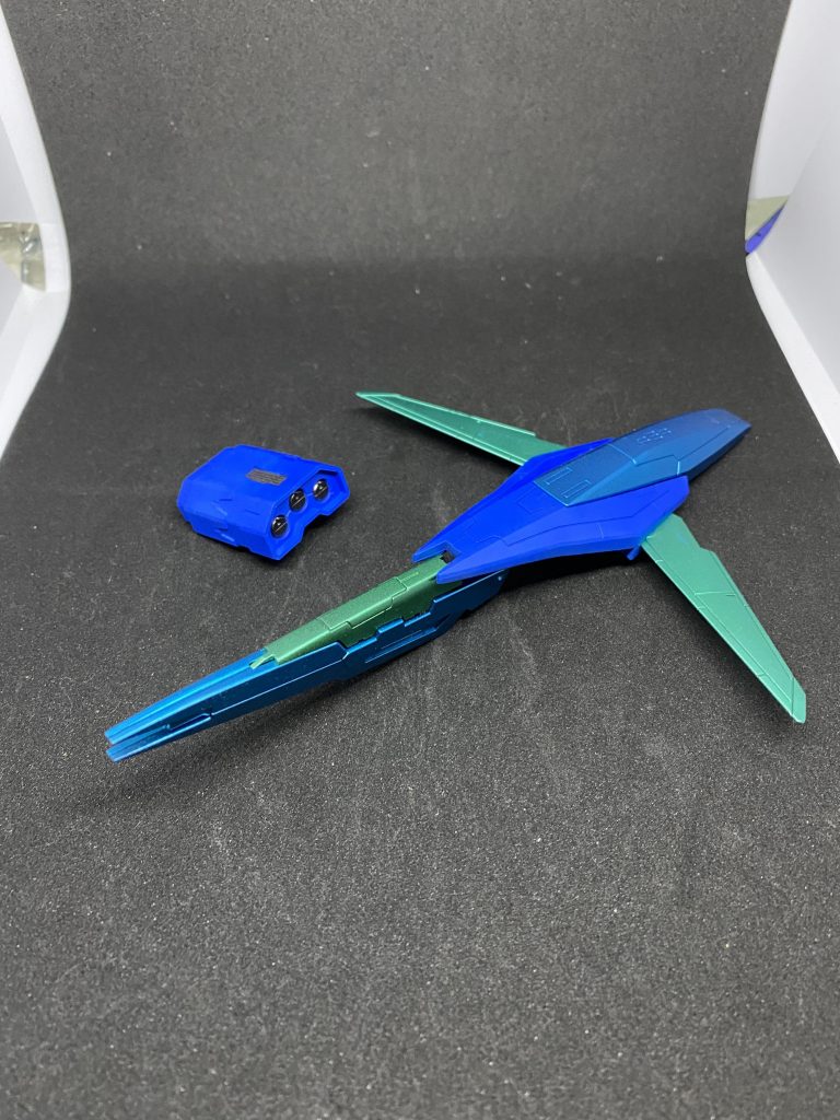 武装ですシールドにライフルを固定ですランチャーは同じく公式販売のランチャー01を使用してます。