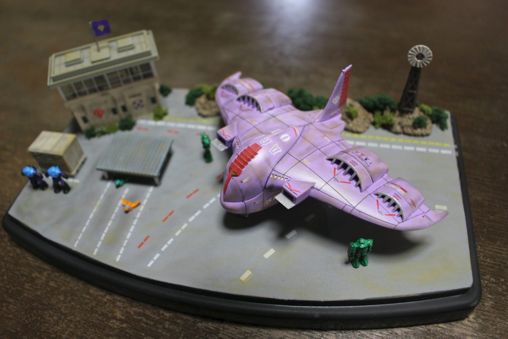 全体図　ダイソーのコレクションケースにジオラマ 配置しています。ケースにダイレクトに塗装しています。