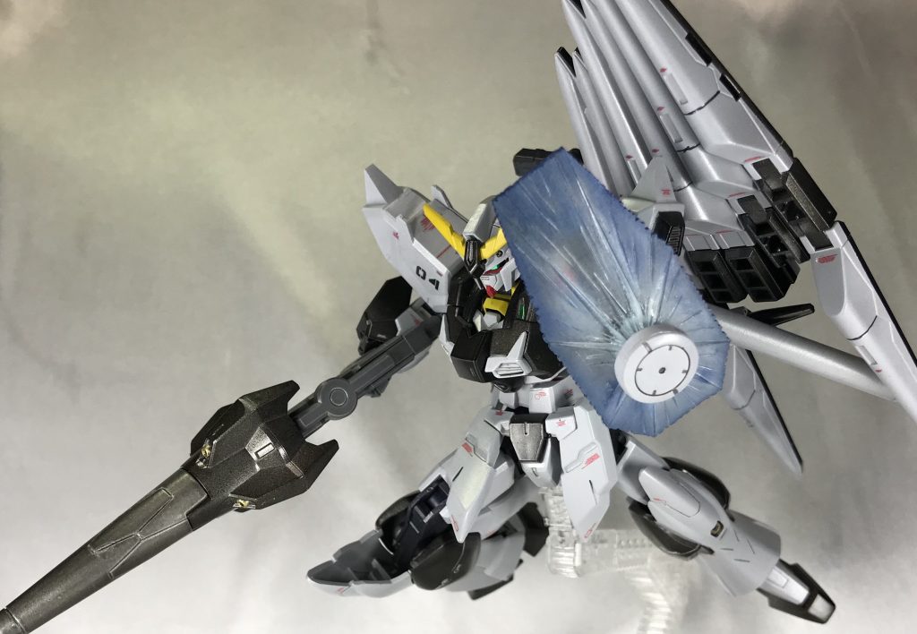 後のMSへの影響として、ビームシールドも兼ね備えてみました☝🏻MSのサイズとしてはまだ小型とは言えないにしても、低コストで量産化しやすい設計にシフトしていくような、そんな過程途中のMSをイメージしながら作りました！