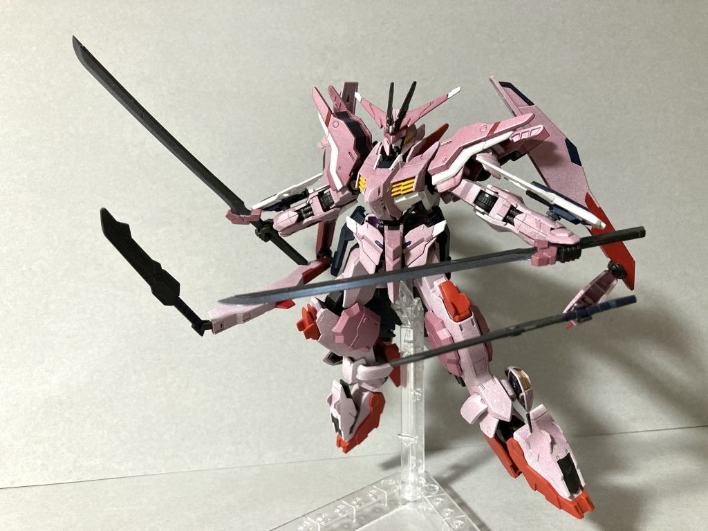 ロングソードでの攻撃補助として副腕を追従展開!メインの腕による動きに連動して攻撃を繰り出す。とかなら、うまくいく気がします。