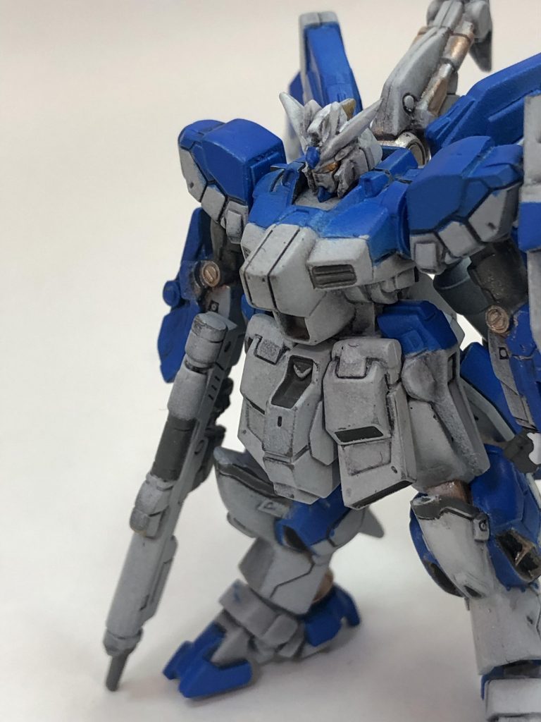 はみ出しや塗装の荒いとこは汚しでごまかしました😅。