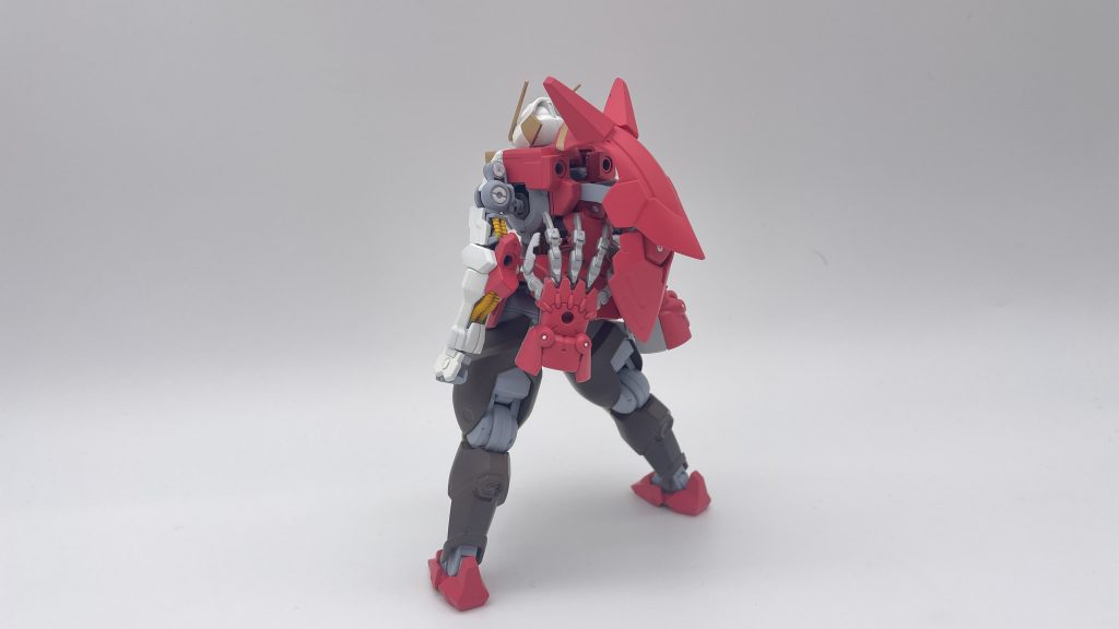 ガンダムブランシェット–3枚目/制作者：ハシビル