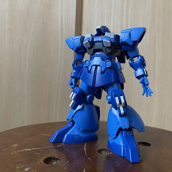 年内にこちらの本体だけでも塗装に入りたかったけどもう無理ですな……切った貼ったでとりあえず今年はサフ吹いて塗装前段階までで終わりそう。近接武器もスクラッチしたいし最早期限内に終わるのかって感じ（笑）牛歩過ぎる私……（2枚目）