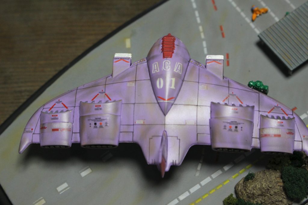ガウを上から　スジボリ追加とデカール、ウェザリングを行いました。