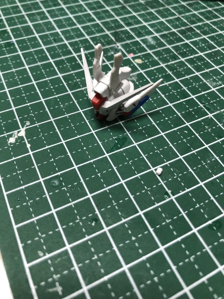 顔の展開ギミックはこんな感じです。 