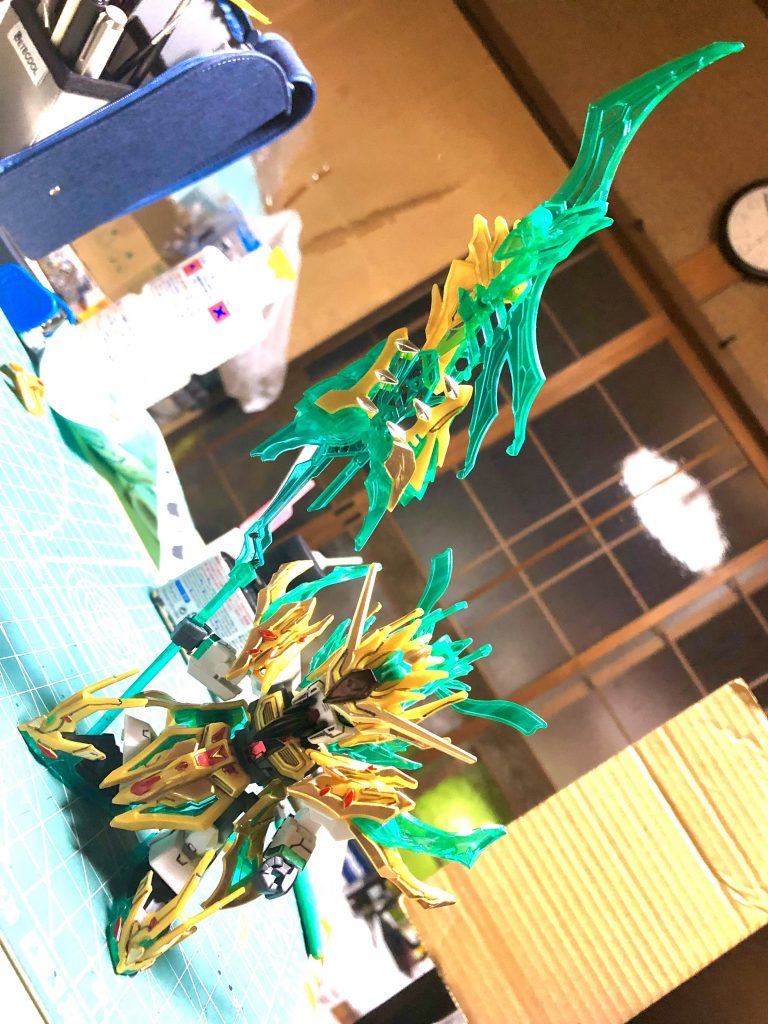 クリアパーツにも同色系で差し色を入れるとまた違うかもしれません。