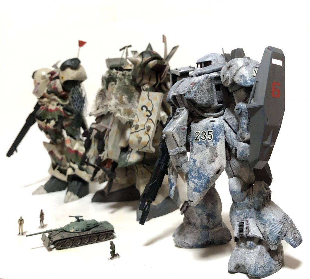 中立国「スイス第三機械化自衛団」所属「陸戦型ハイザック冬季迷彩Ver.」非武装地帯の中立国を掲げる「スイス独立連邦」この国は国民総兵力、絶対中立を掲げ、その分派はサイド6への移民と共に維持されている。しかし昨近の全域紛争の流れと共に自衛の措置としての名目軍を設立し、ネオジオンからR・ジャジャ、ザクⅢに続きハイザック陸戦型を265機追加配備。(妄想)