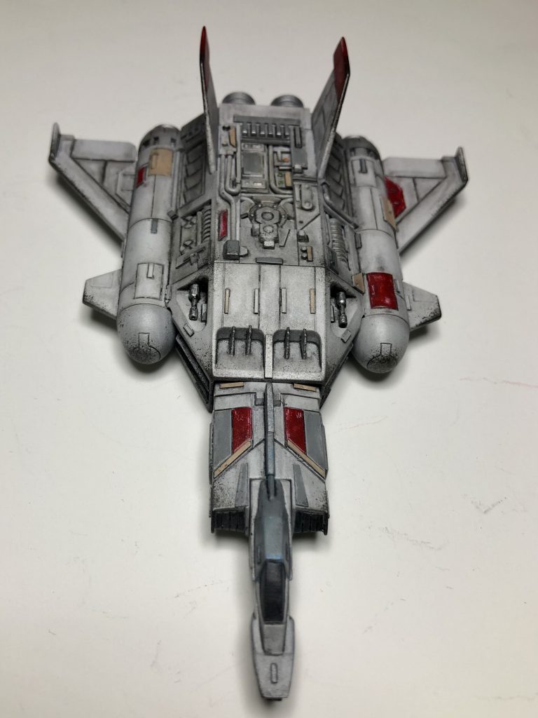 あまり派手にならないように、暗めの色で塗装しウェザリングも加えてみました