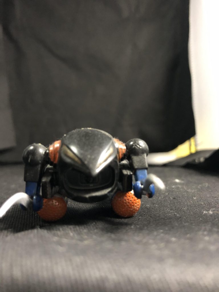 こちらが1/550のザクレロです。久々に見たら牙パーツが全て無くなってました。。。歯槽膿漏で全部抜けたと解釈して諦めてます。