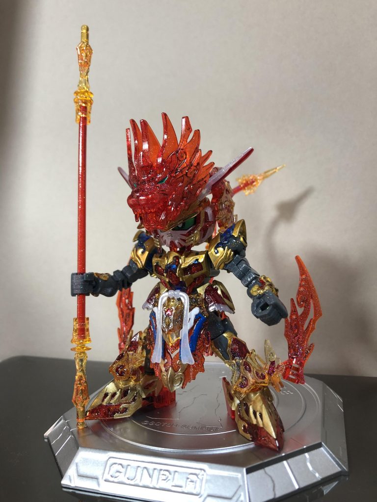 悟空シルエット、如意棒はランナーを加工して長めの物にしてあります。金塗装はガイアスターブライトゴールドです。