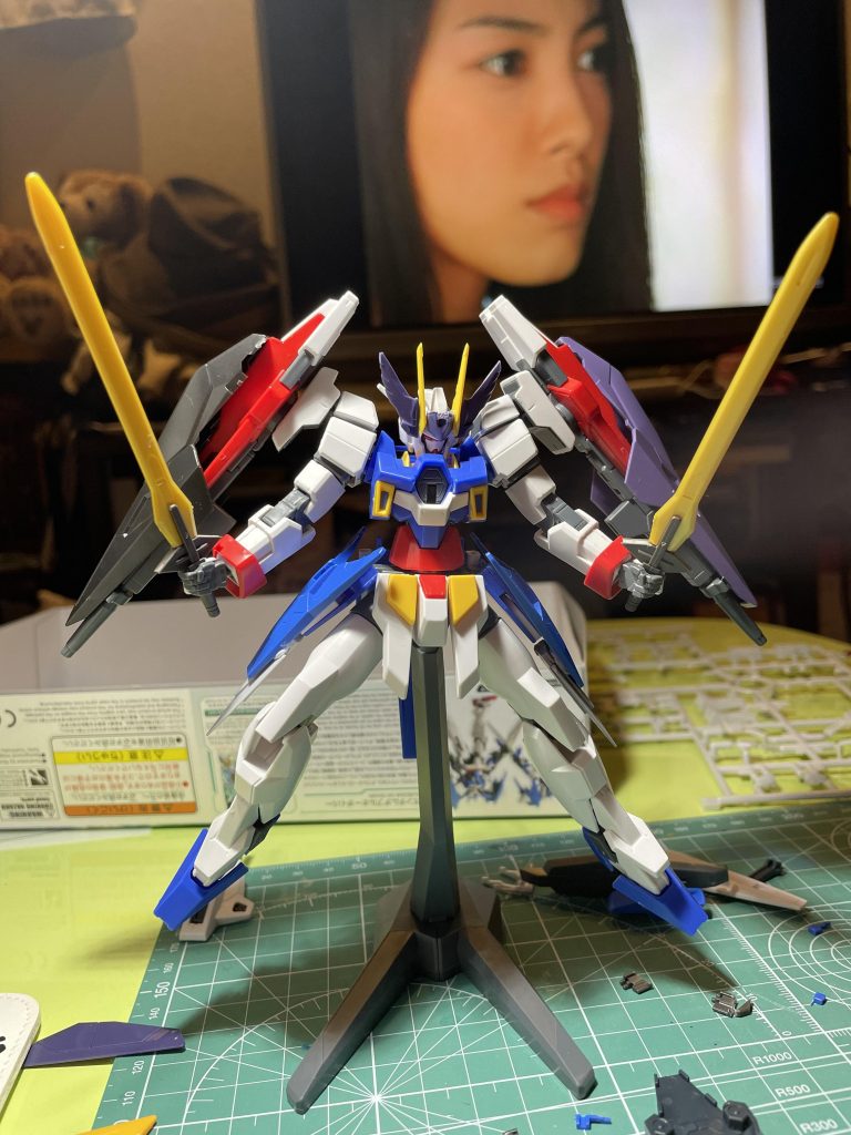 ガンプラでタウバーンをミキシングするにあたり、AGE-2をメイン機体にしました。