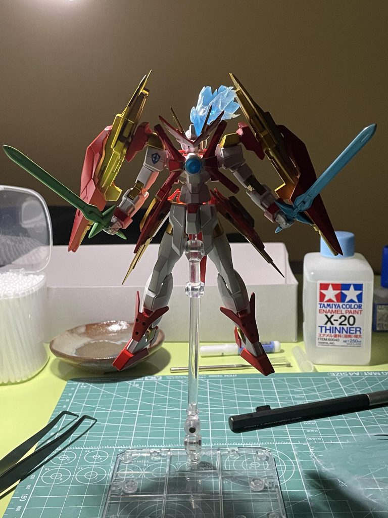 塗装後、組み立ててUVレジンで作った羽根もつけてみました。