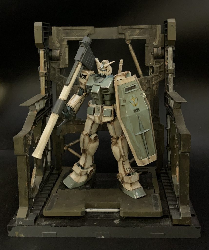 薄汚れたシステムベースがよく似合う