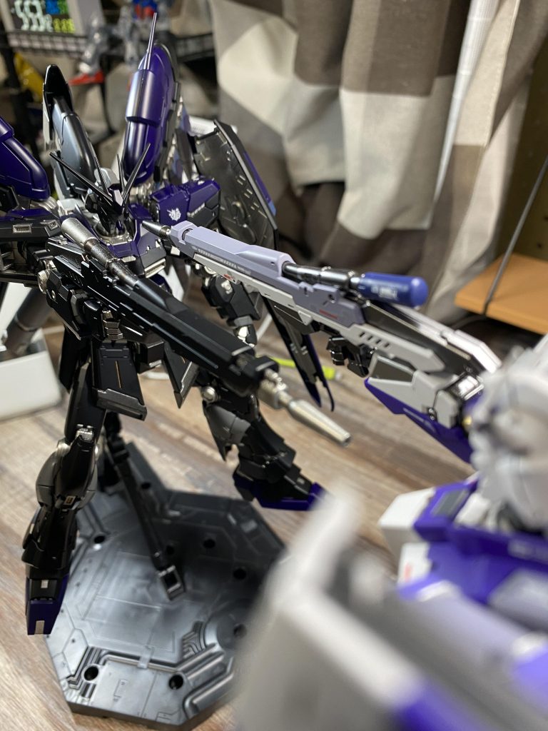些細な行き違いがこの戦いを生んでしまったのか、、、W「どうして⁈」B「お前こそ!」そんな会話が聞こえてきそうなシーンです(^^)