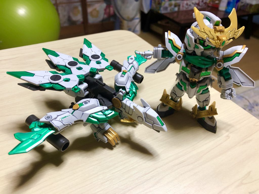 支援機とツーショット。こちらもカッコいい…