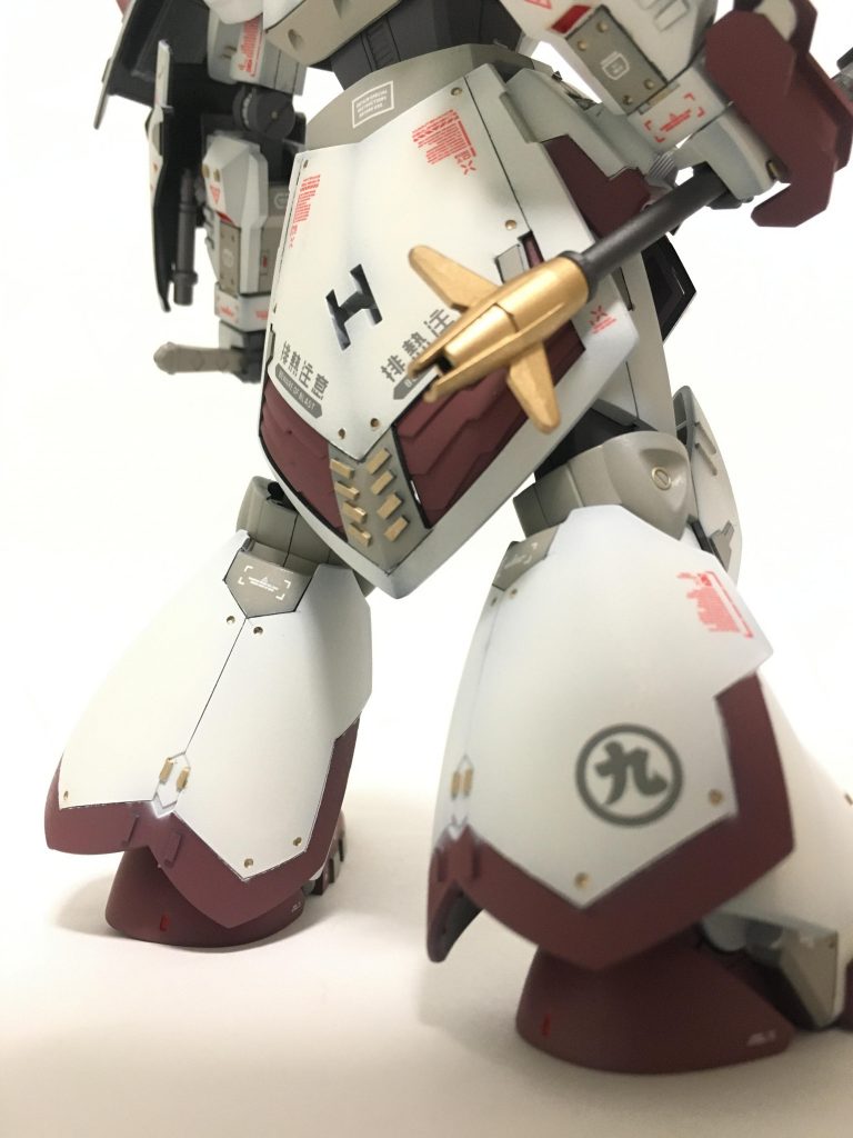 散々武器を紹介させていただきましたが、自分が一番気に入ってるのはお尻から下です。バックパック付けてると見えにくくなってしまうので、もう少し考えれば良かったなという反省ポイントです…