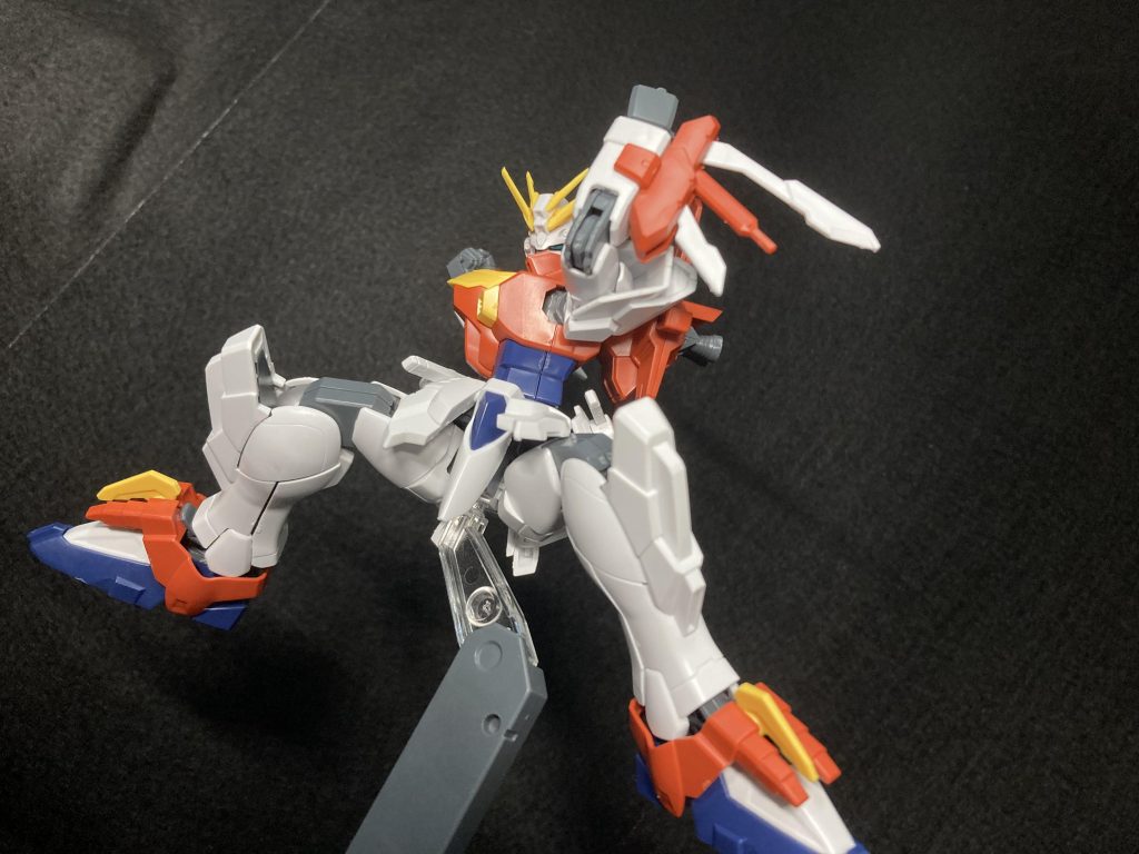 ブレイジングガンダムポージング難しかったですw