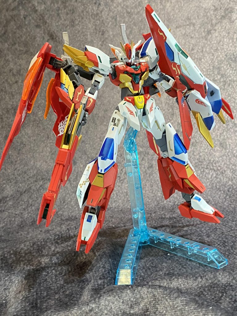 フル武装モード。Q-REMバスターライフル、フライヤーシールドを装備。