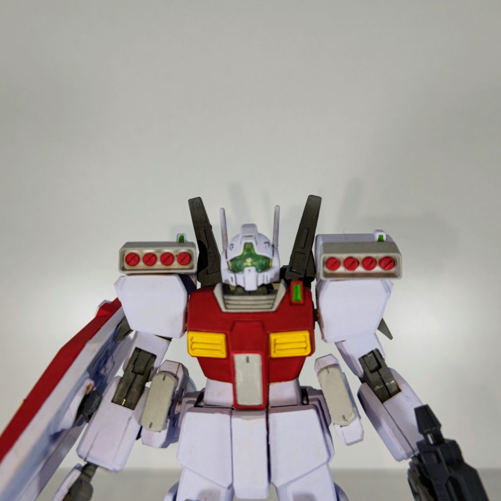 ノーマルジムの白部分は薄緑ですが、今回は好みで薄紫に。