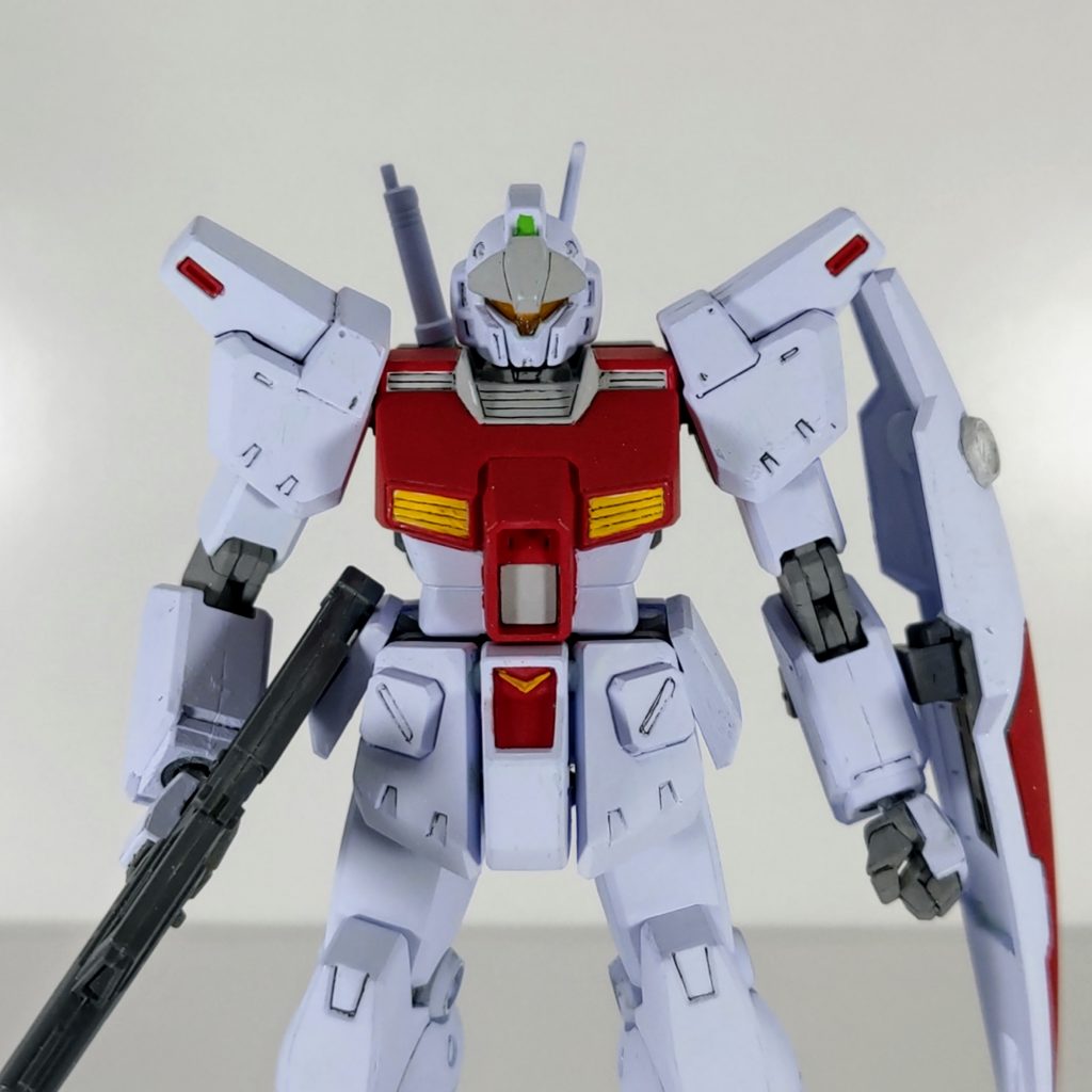 合わせ目消しはしていません。ゲート処理としては、ニッパーで二度切り程度です。