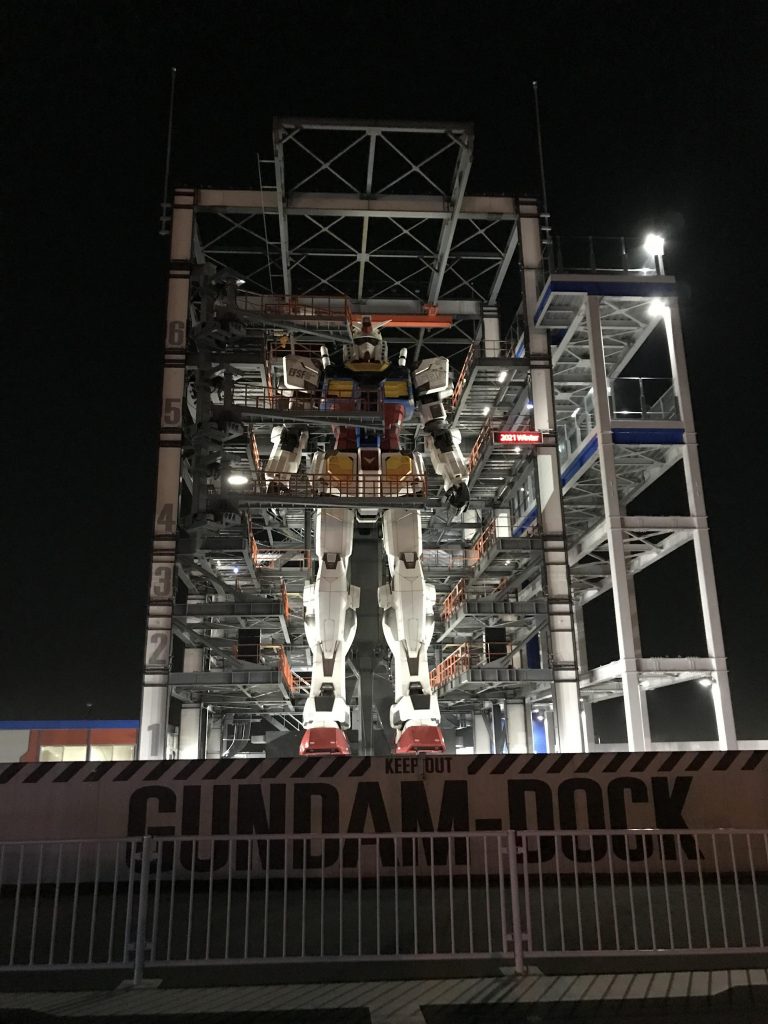 4時間程、ガンダムファクトリーを堪能して閉園時間になってしまったので名残惜しさの中、最後にガンダムに対して「さようならガンダム・・また必ず来る!」っと心の中で呟きながらガンダムファクトリーを後にしました。 計11回、ガンダムが動く所を見ましたが、毎回感動してました笑 また必ず会いに行くよ!ガンダム!