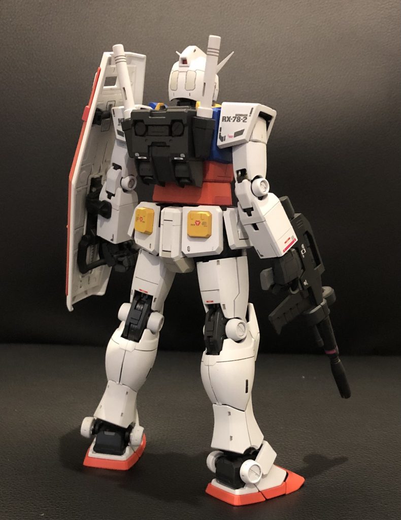 パックパックもMGジムと繋がりのある形状に改修。