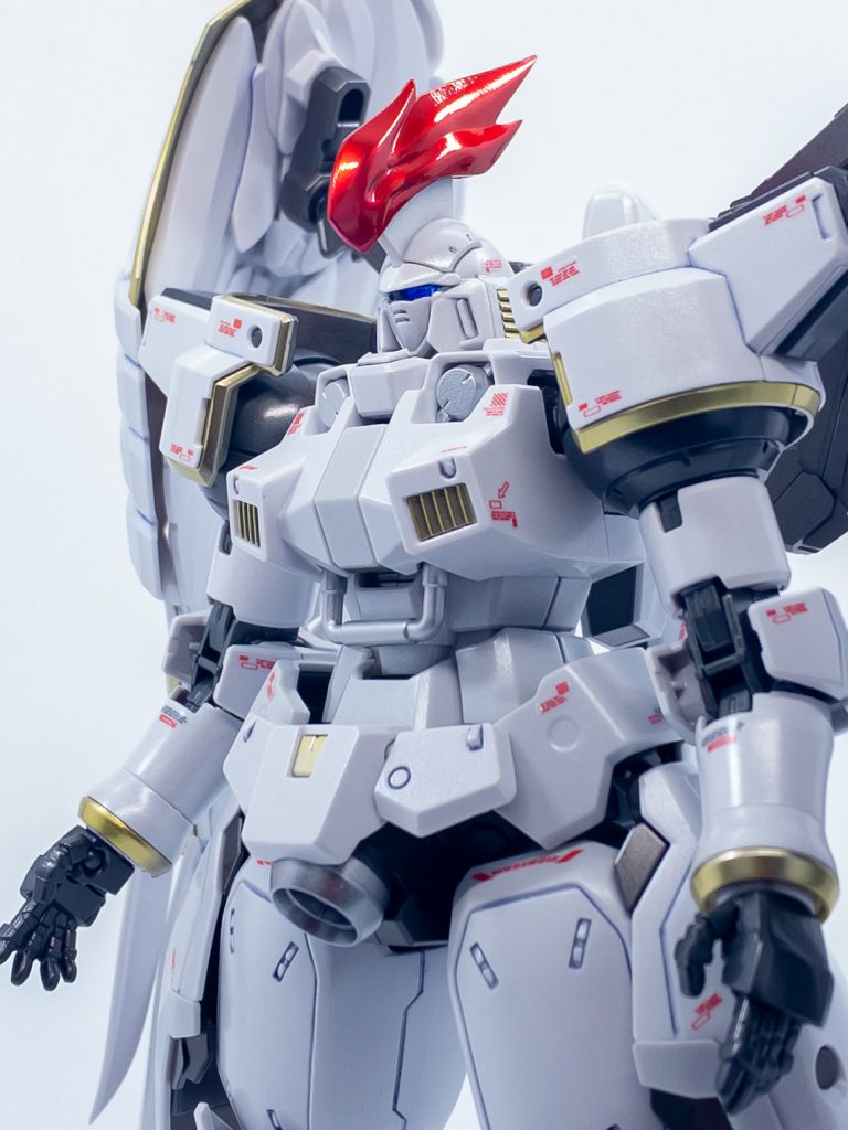 付属デカールを指定通り貼ったんですが、なかなかのデカール地獄でした。