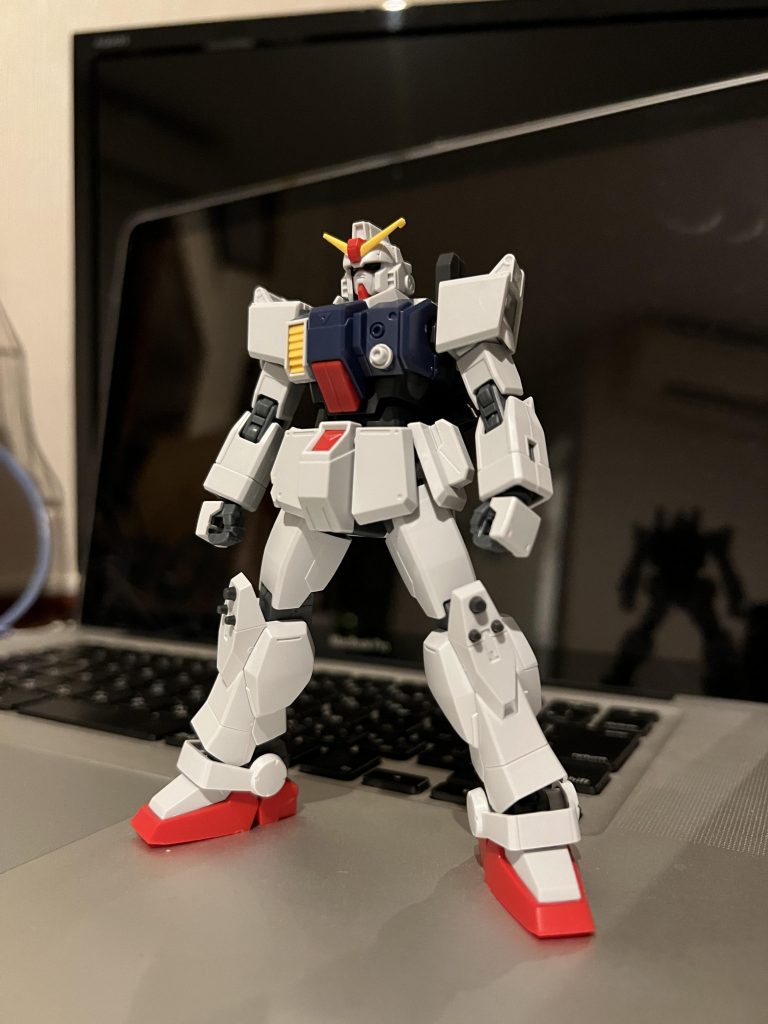 素組みの状態ですダボや穴をカットしながら組みました