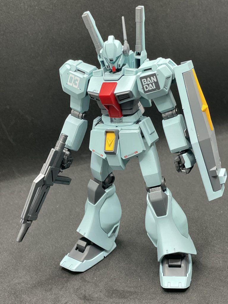 細かい改造は苦手なのでポン付けしやすいビルドシリーズのガンプラは何気に好きです。稼働範囲が死んでいる事で有名なトリスタンですが、胴体だけならさほど問題もなくいい感じに落とし込めたかなと思います。皆さんもジェガンに困ったらジェガンブラストマスターをどうぞ。