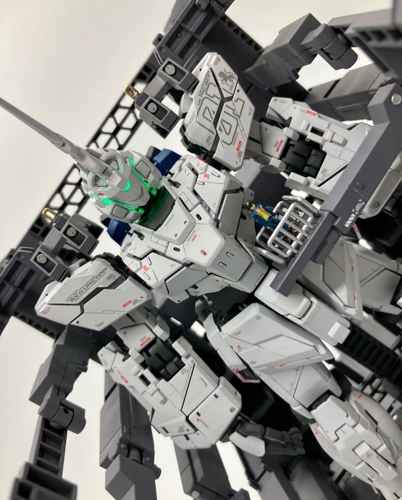 バナージ・リンクスと一緒に