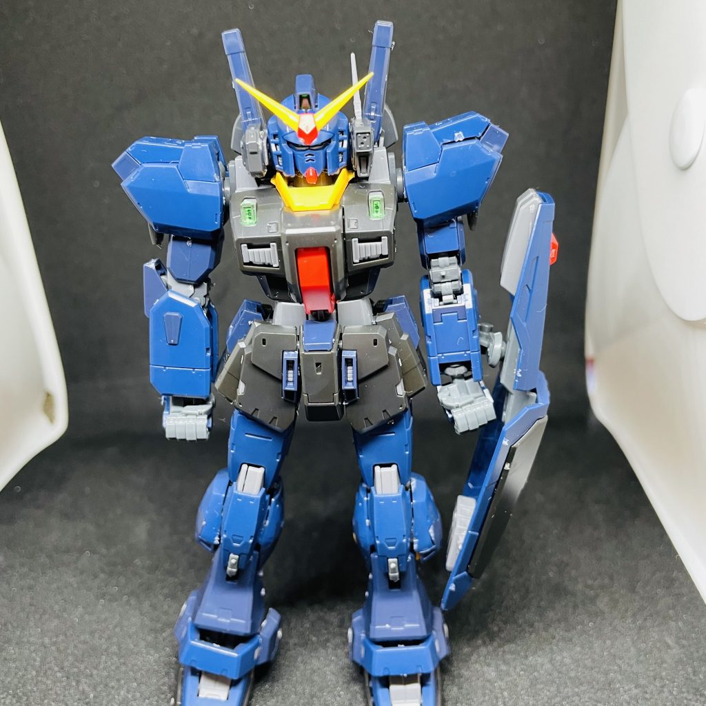 　僕の作った今期初めてのリアルグレードモデルのガンプラ！！あんな事やこんな事がありながらも、無事に出来ただけありがたい♪