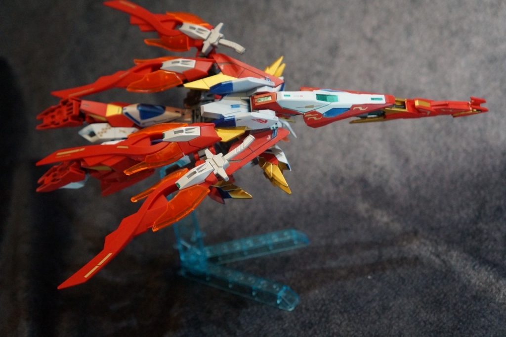 高速機動モードでは、音速に迫るスピードでフィールドを一瞬で移動可能にする。