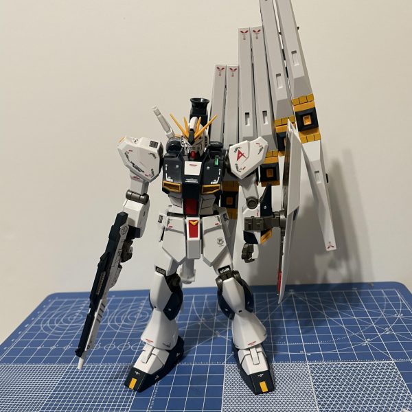 HGUC RX-93 νガンダム