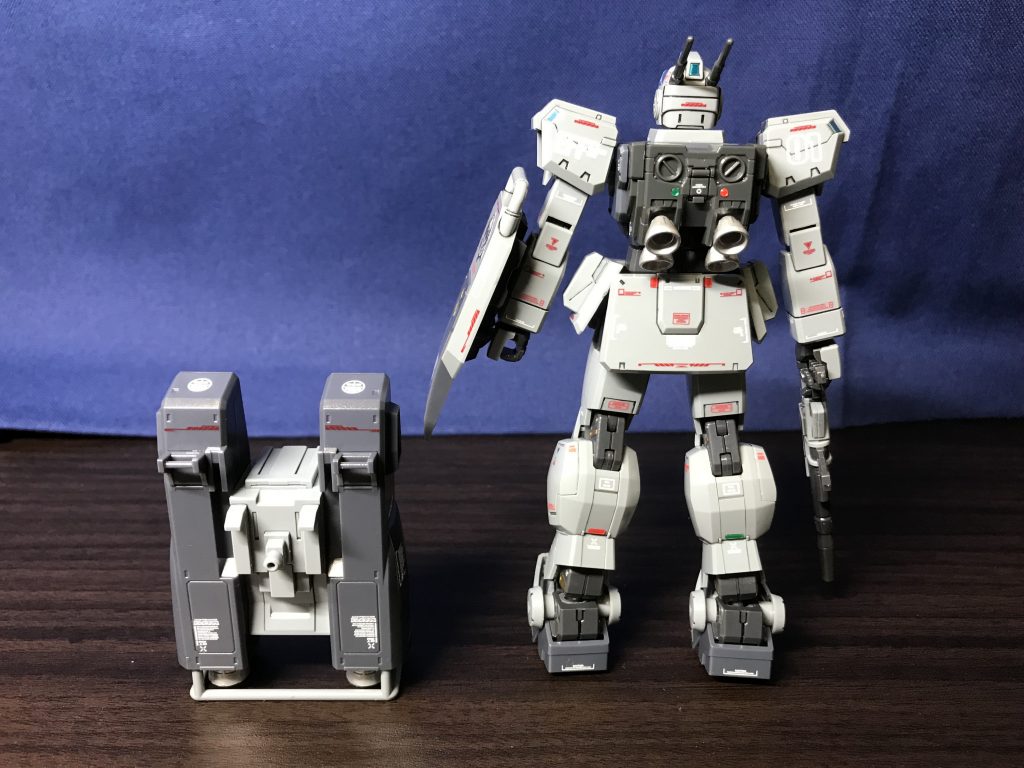 バックから。パラシュートパック未装着の姿が個人的に好みだったりします(〃ω〃)