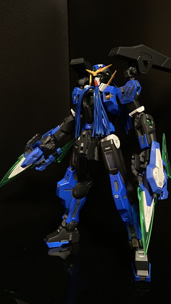 ガンダムナドレ Ｎ　「ヴァーチェ」の鎧を脱ぎ捨てた姿。外見上「ナドレ」の予備外装が使用されて組み上げられた為、ガンダムナドレの名を冠しているが、データ上、本機の名は、ただ「Ｎ」という一文字だけだった。何かの略称なのだろうか、ヴェーダ内にそれに該当するような記述は、確認されていない。