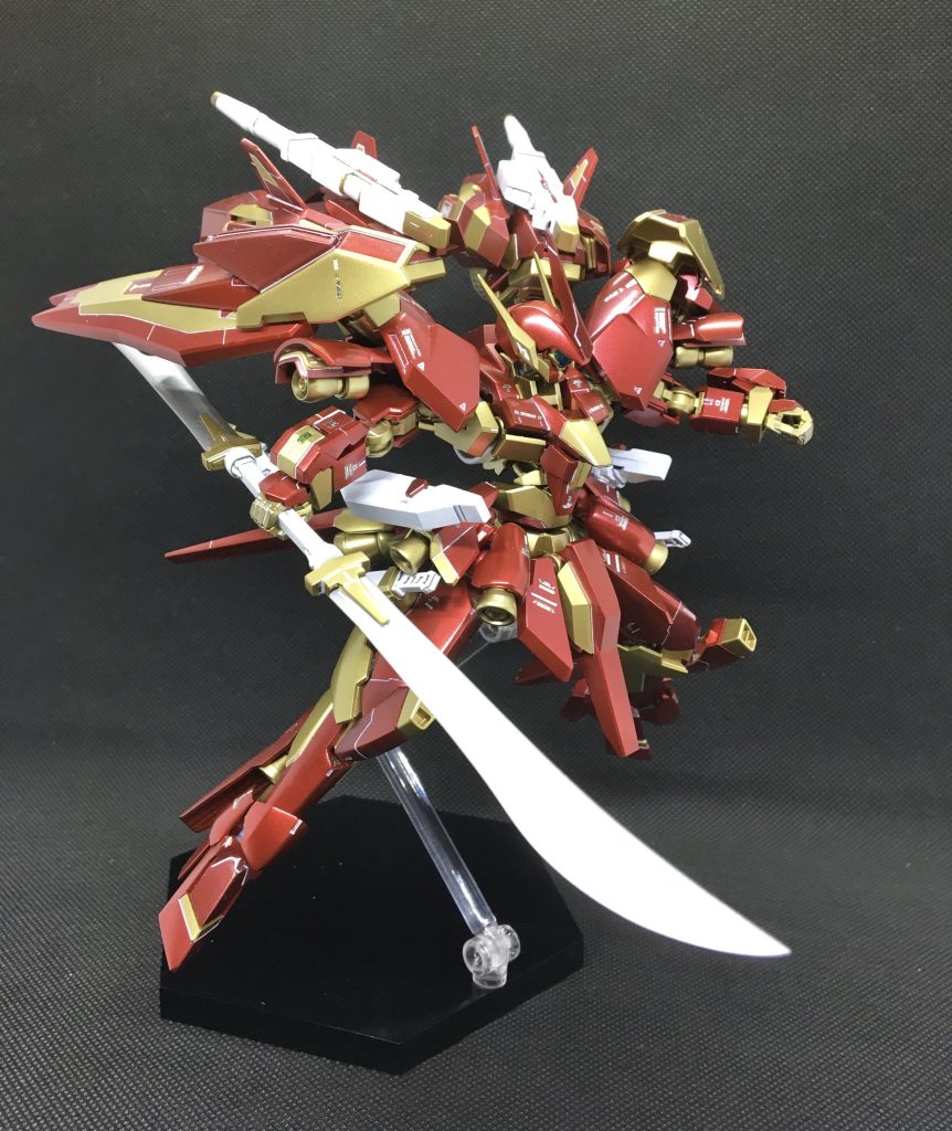 【連結形態】バスタソードの柄部分を連結させる事で、超大型の薙刀へと変貌。