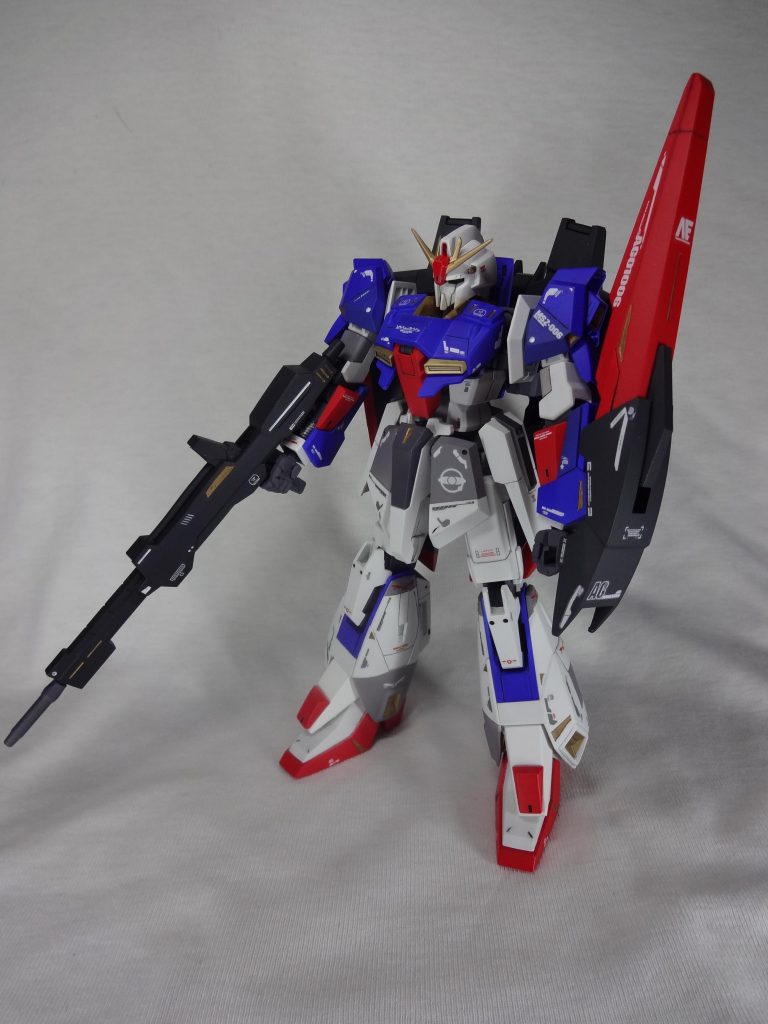 多少ですがプラバンや筋掘りでディテールアップしてます。変形は出来ません！！！