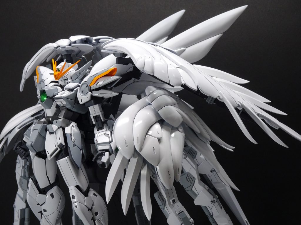 モード・ロンドからの展開。ドライツバークは色変えのみ。