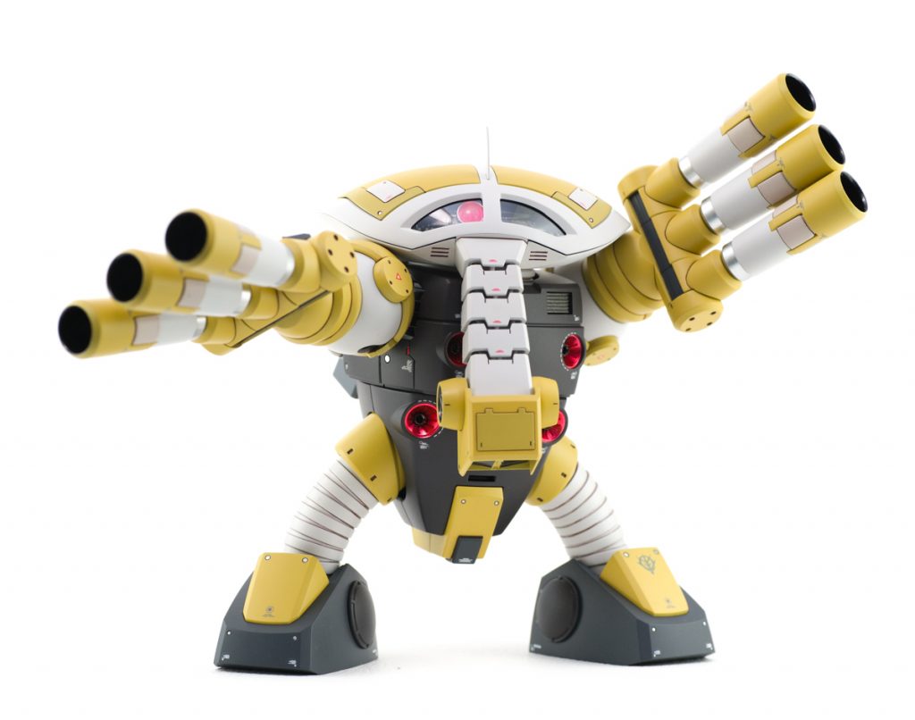 モノアイは開口してからメタルプレートとHアイズにしました。指のロケットランチャー内部はガンメタリックで塗装しています。付け根部分は変化が欲しかったので輝度の高いシルバーで塗り分けています。劇中においても堅牢さが見られる部位です。