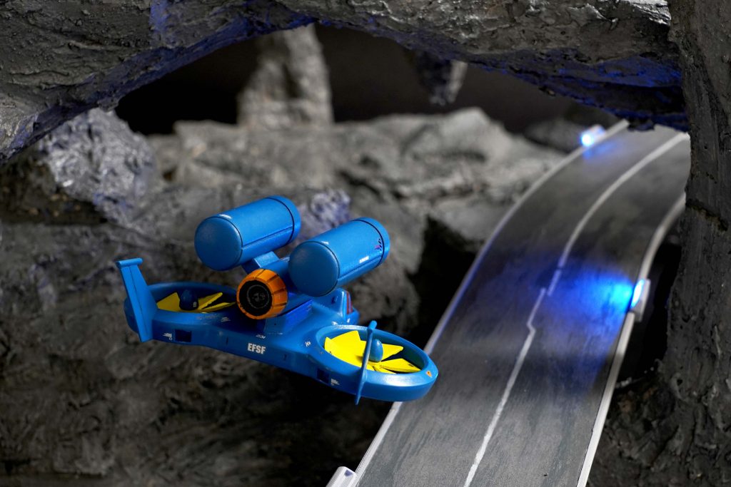 設定資料を基にジャブローの道路も作成しました