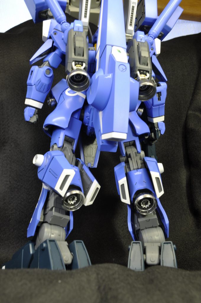 ピンボケ気味・・・各ノズルはスターブライトシルバーで塗っています。内部にはWAVEのパーツを組み込みディテールアップをしています。