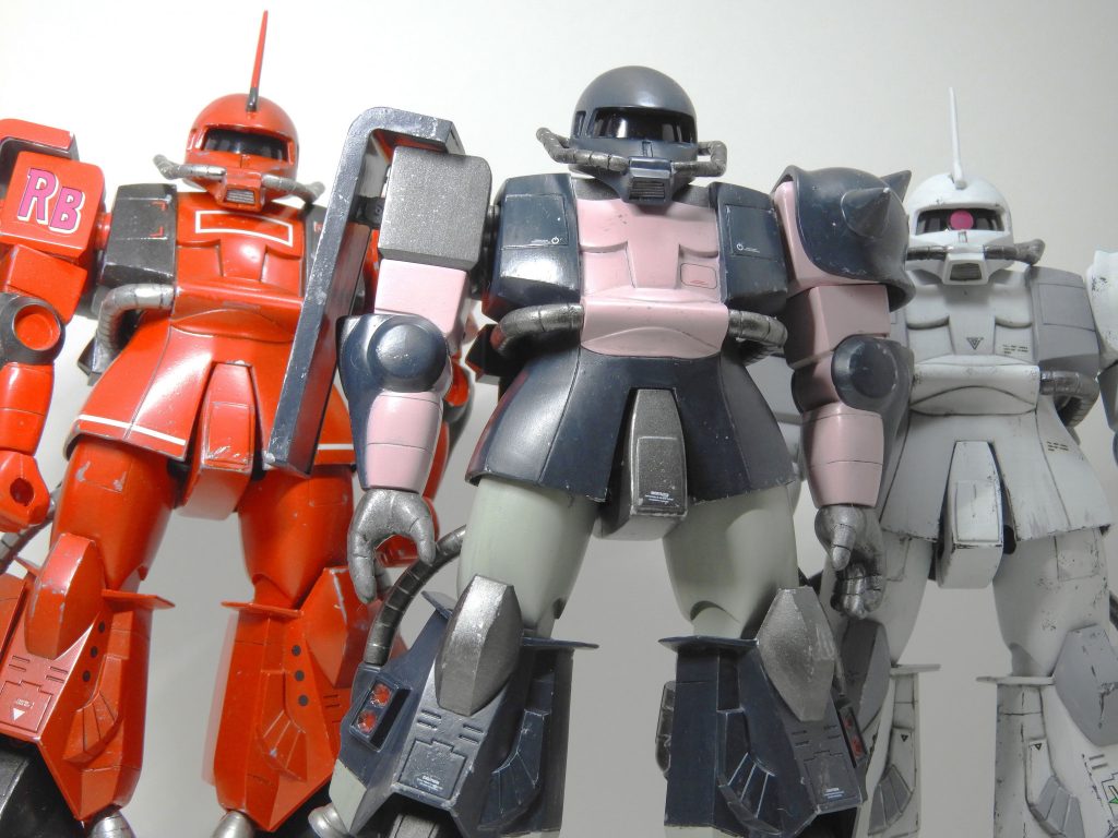 有名な　赤・黒・白　が揃いました。