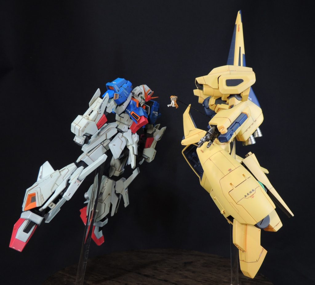 劇場版ゼータのラストは賛否両論ですが、コロナ禍の今、あたかも戦場のごとく理不尽な出来事が日々起きていることを思うに、フィクションとはいえ、カミーユとファがお互いの生存を喜び合うラストに救われる気がしました。